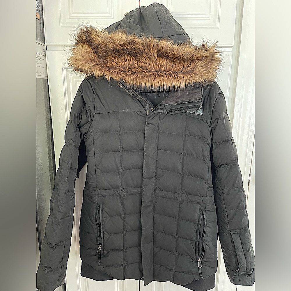 Womens North Face fur hood Size MED winter black jacket